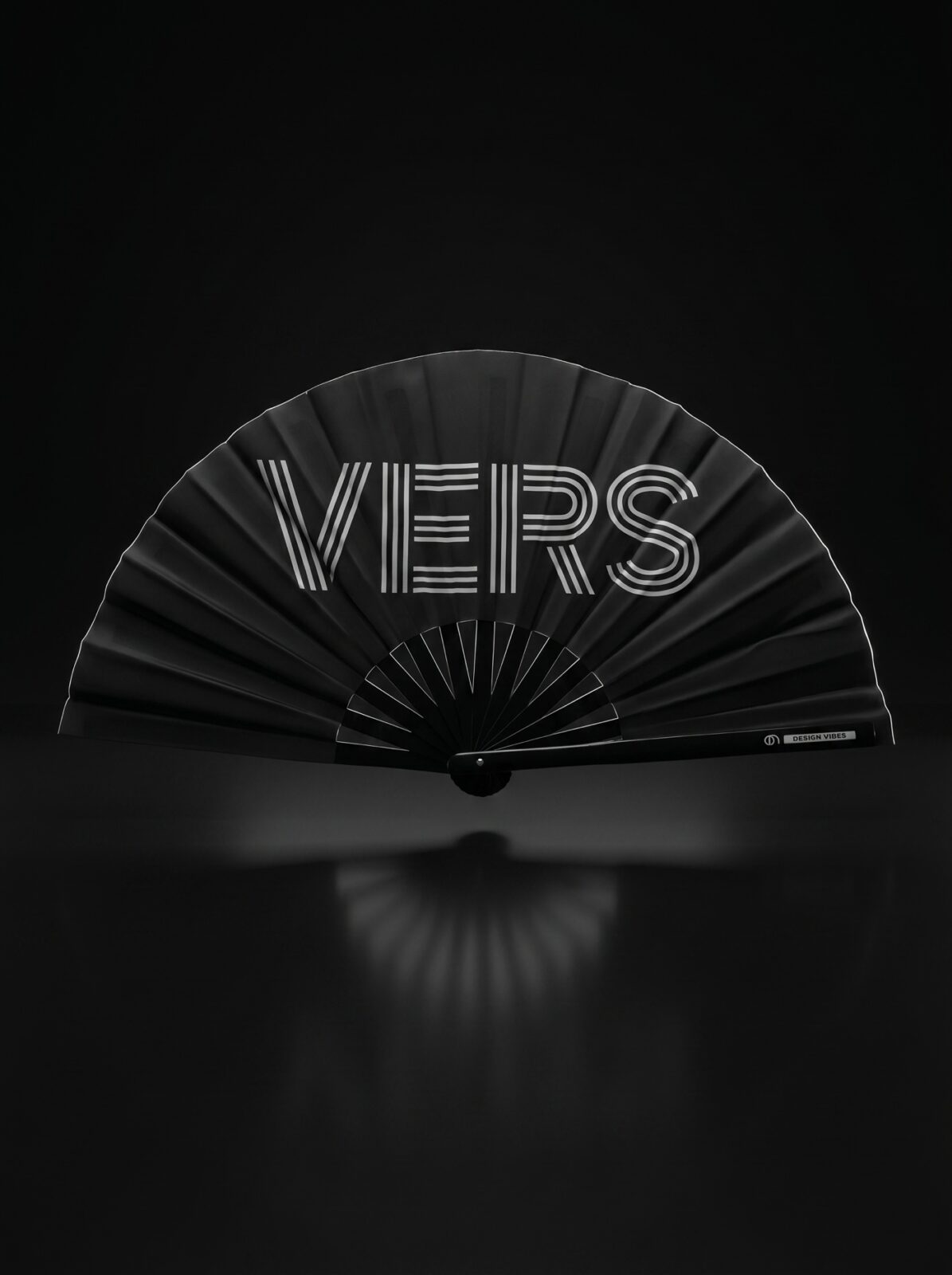 Fan Festival „VERS” w kolorze czarnym – statement dla Rave & CSD