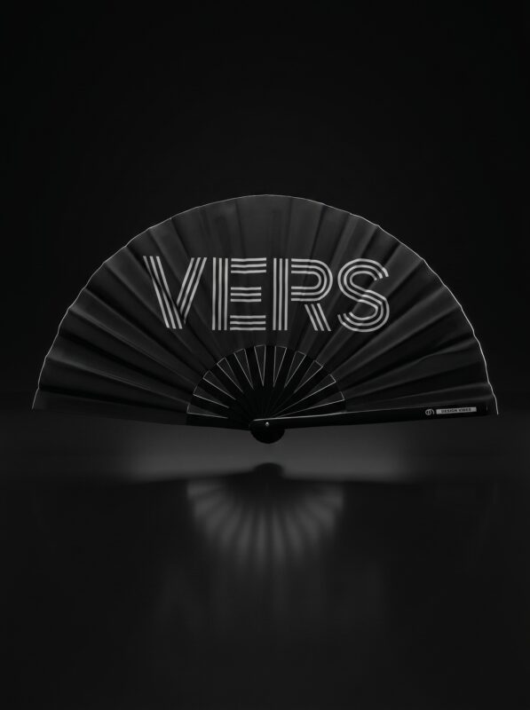 Fan Festival "VERS" w kolorze czarnym - statement dla Rave & CSD