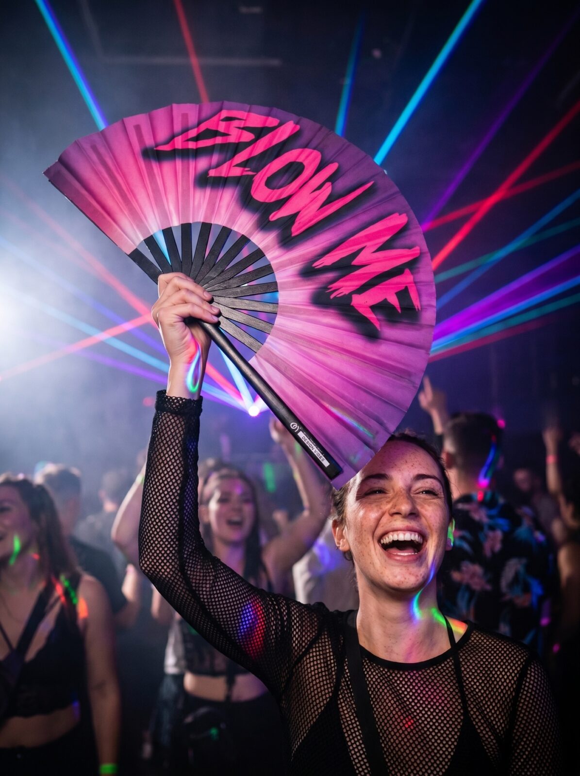 Wentylator festiwalowy „BLOW ME” w kolorze fioletowo-niebieskim – akcesorium Rave & CSD – Widok 2