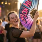 Wentylator festiwalowy „BLOW ME” w kolorze fioletowo-niebieskim – akcesorium Rave & CSD – Widok 3