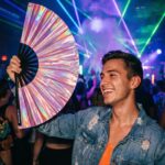 Festival Fan holograficzny róż – opalizujące akcesorium Pride – Widok 2