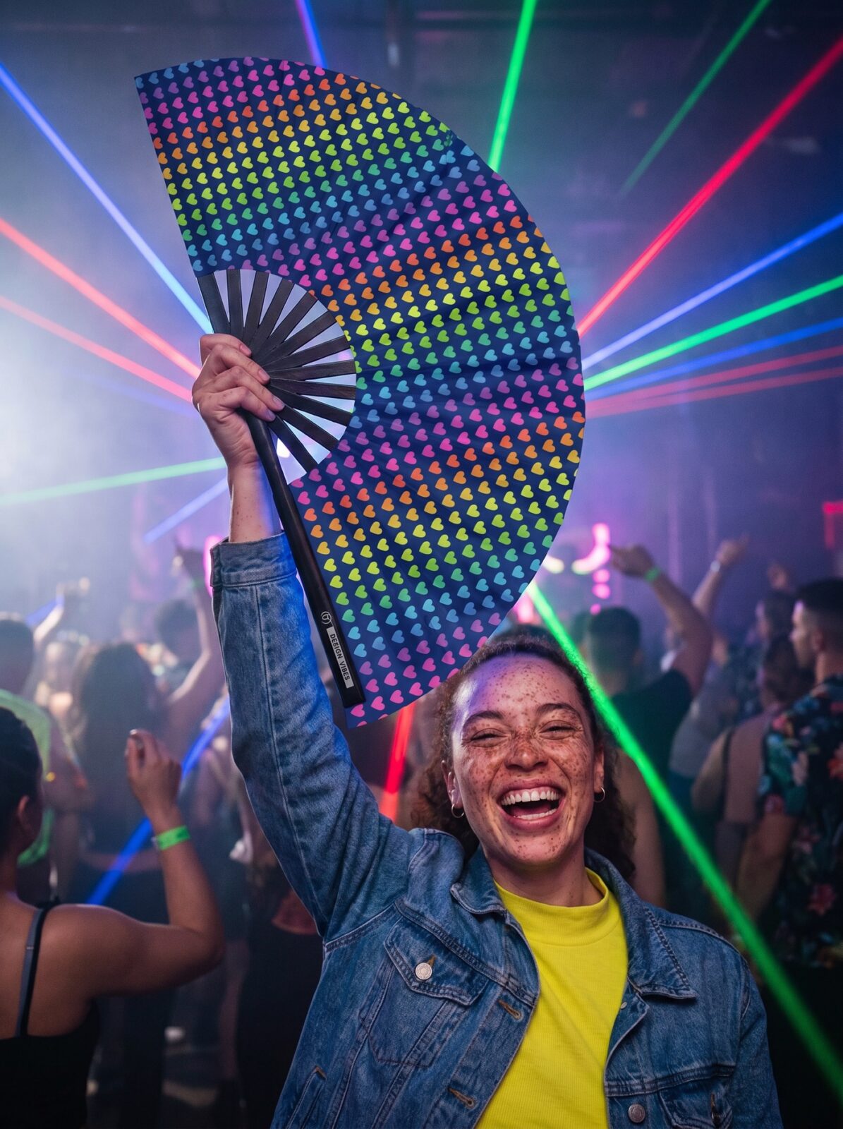 Fan Festival granatowy z tęczowymi sercami – CSD & Pride – Widok 2
