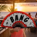 Festival Fan „BANG” komiks w kolorze czerwonym i białym – akcesorium Rave & Party – Widok 6
