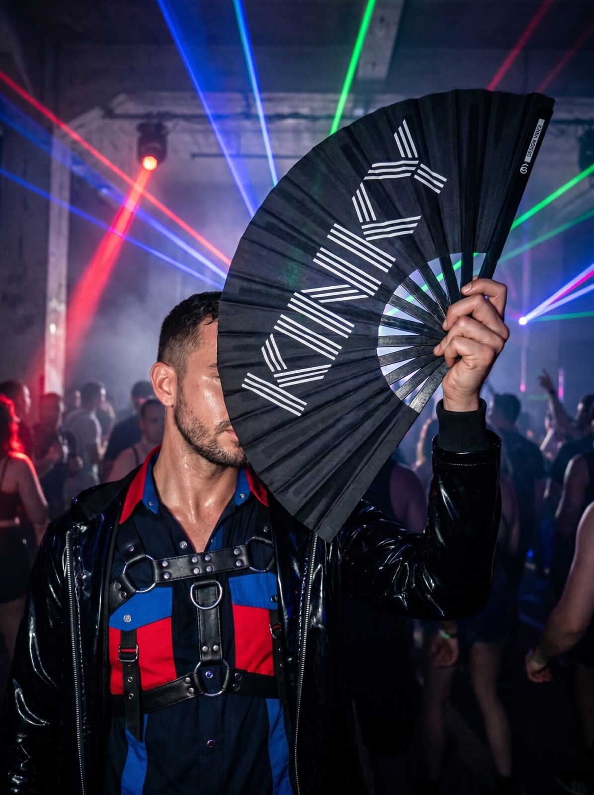 Wentylator festiwalowy „KINKY” w kolorze czarnym – Rave & Pride statement – Widok 2