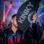 Wentylator festiwalowy „KINKY” w kolorze czarnym – Rave & Pride statement – Widok 2