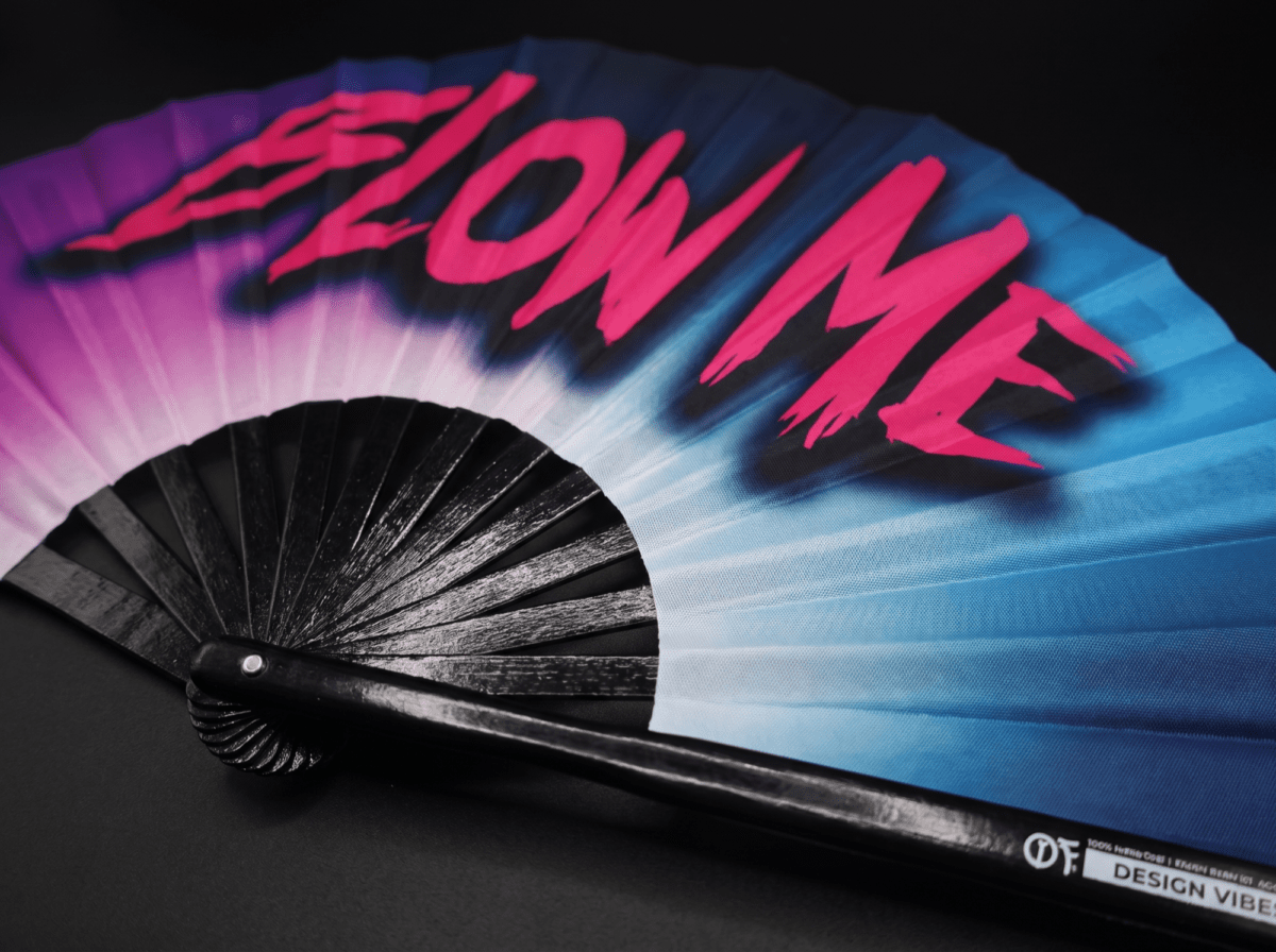 Festival Fan „BLOW ME” w kolorze fioletowo-niebieskim, akcesorium na Rave i CSD, Widok 6