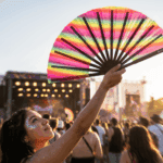 Transparentny Festival Fan z tęczowymi paskami na CSD i Pride, Widok 3