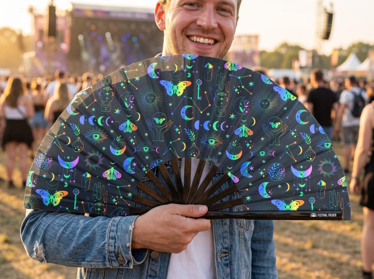 Festival Fan „Księżyc i motyle, tęcza na czarnym tle”, idealne na festiwale i styl boho, Widok 3