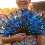 Festival Fan „Księżyc i gwiazdy” w kolorze nocnego błękitu, idealny na festiwale i styl boho, Widok 3