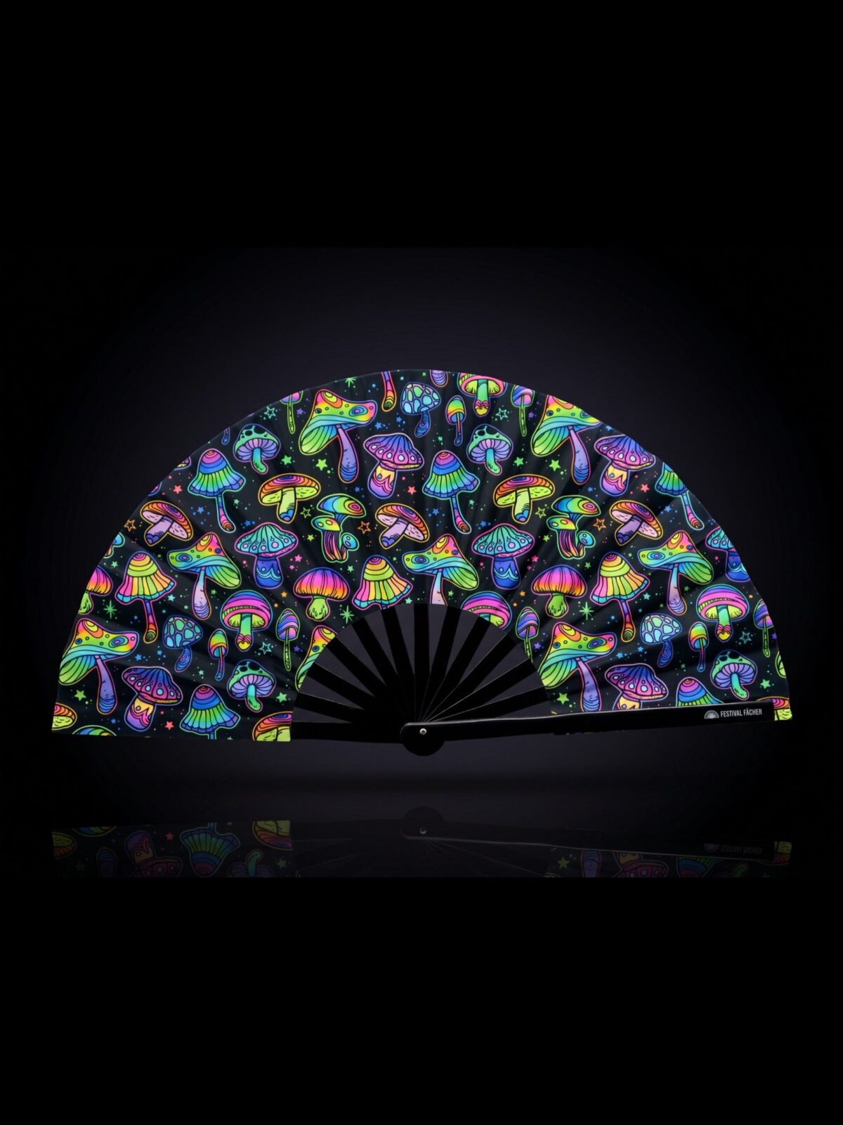 Festival Fan z neonowymi grzybkami – kolorowe na czarnym tle – do psytrance’u i goa
